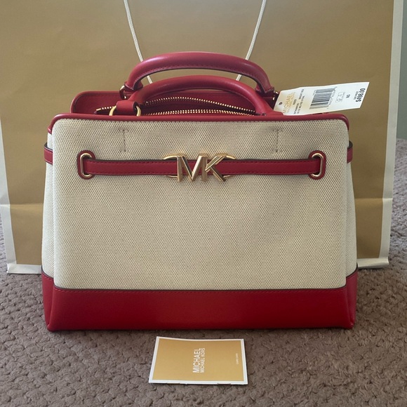 Beautiful Michael Kors shoulder bag new red and light cream